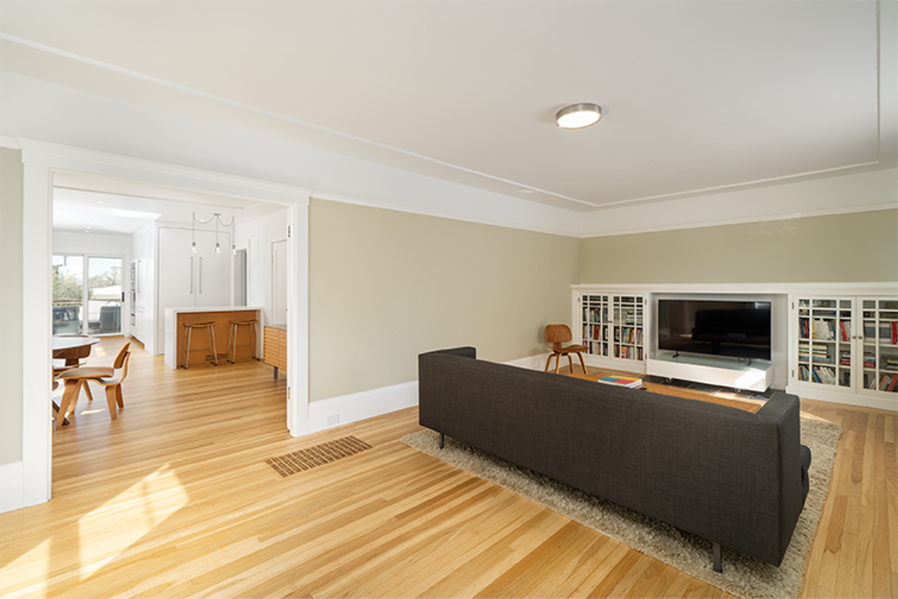 920 Ramona Ave - Photo 4 of 28