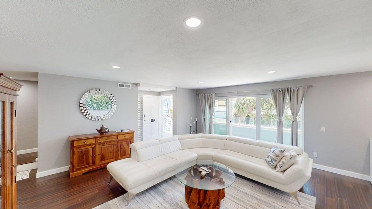 68 Montego Ct - Photo 2 of 24