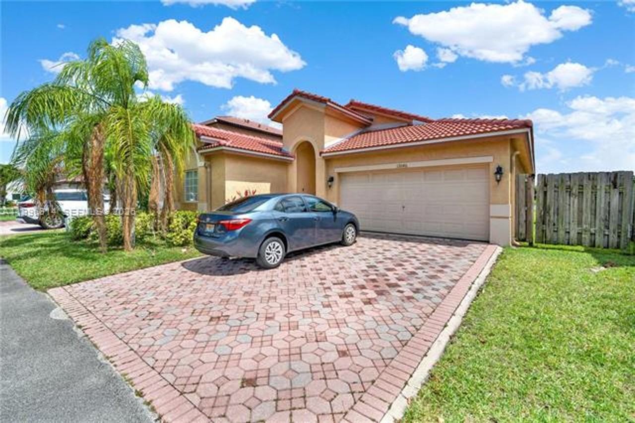 12046 Sw 133rd Ter - Photo 2 of 27