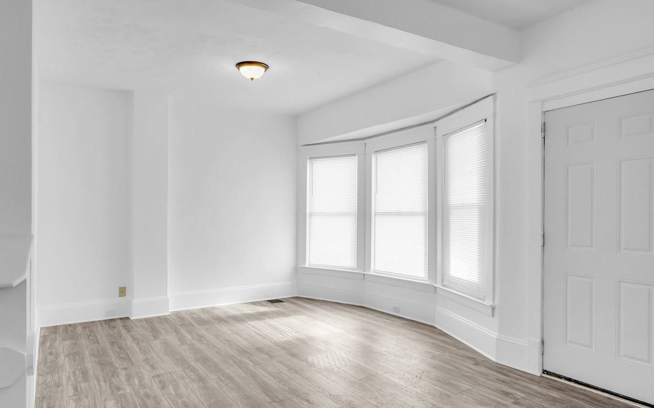 14601 Benwood Avenue - Photo 6 of 22