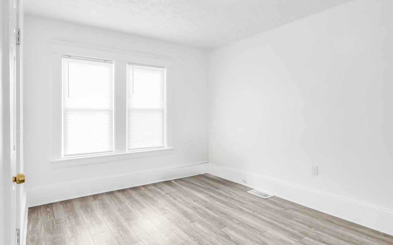 14601 Benwood Avenue - Photo 7 of 22