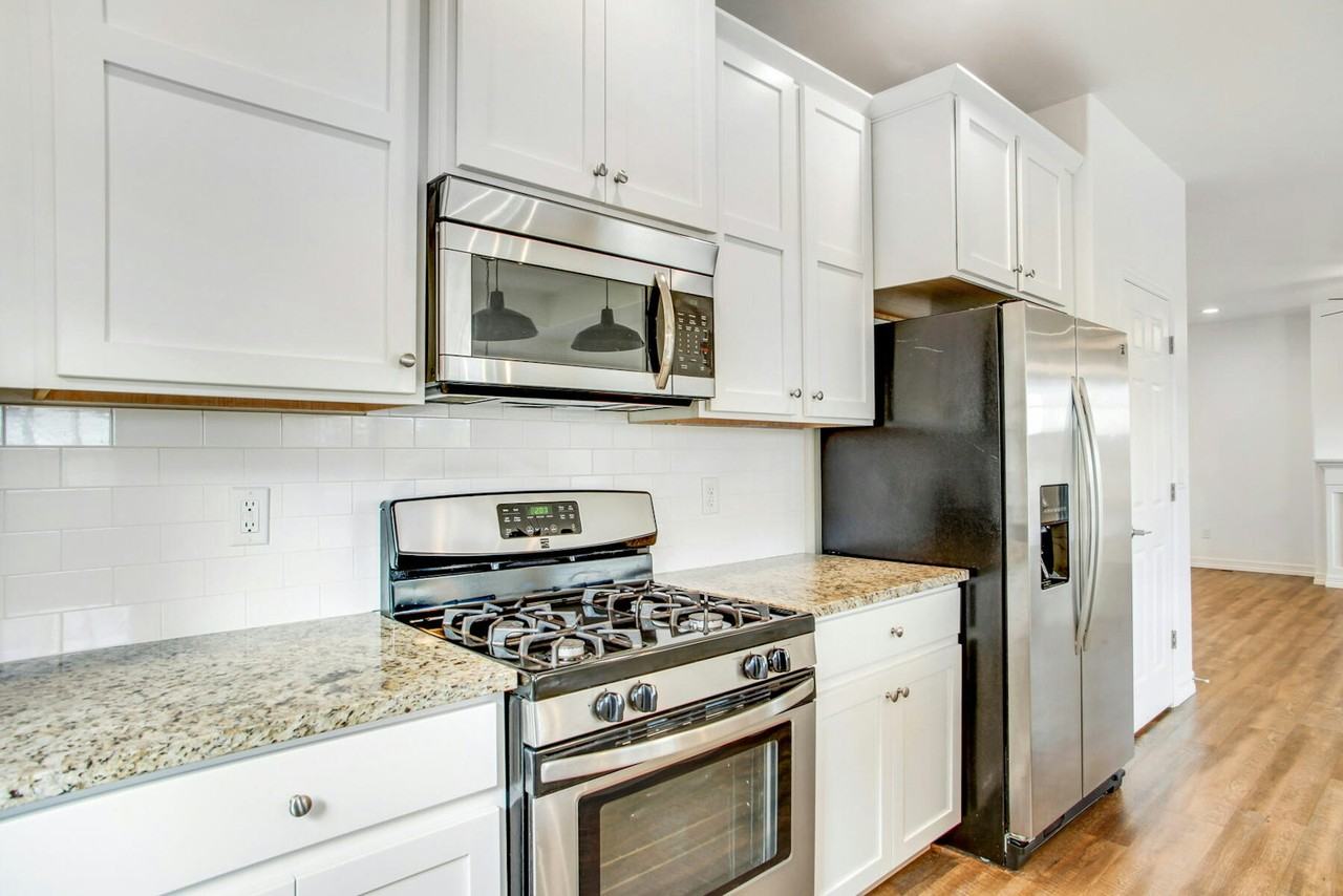 6507 19th Street - Photo 7 of 26