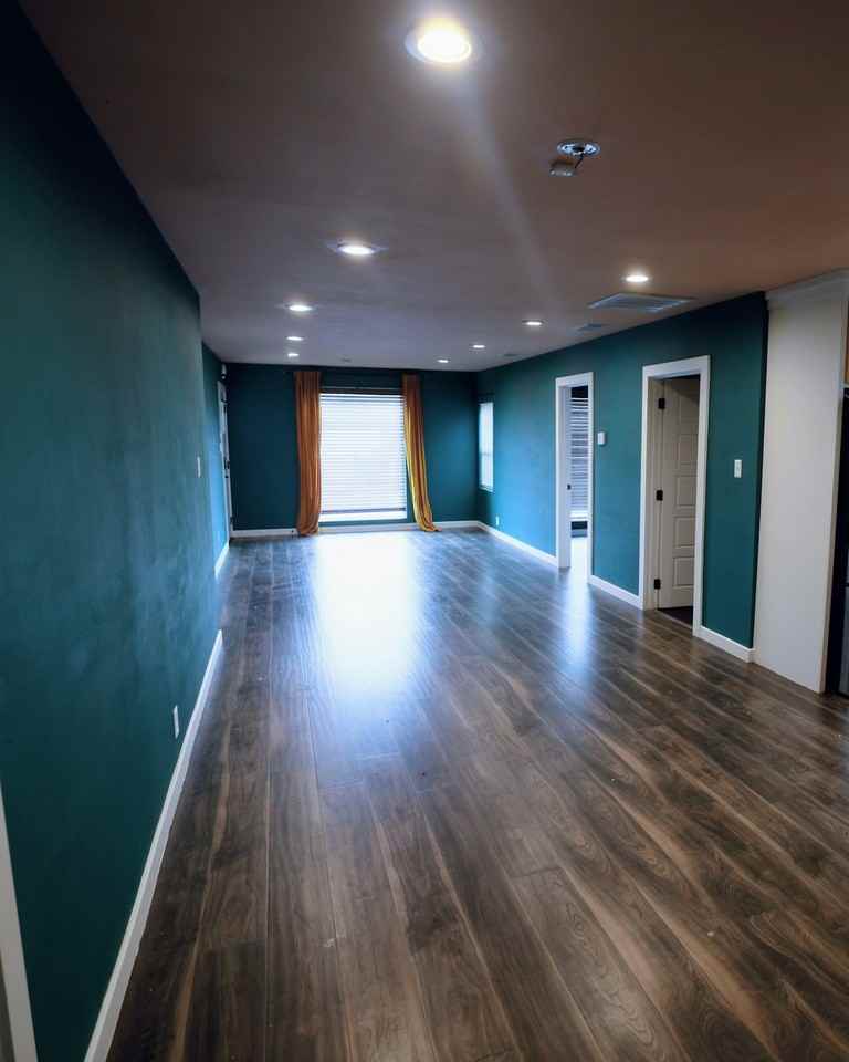 2118 Berwick Ave - Photo 3 of 12