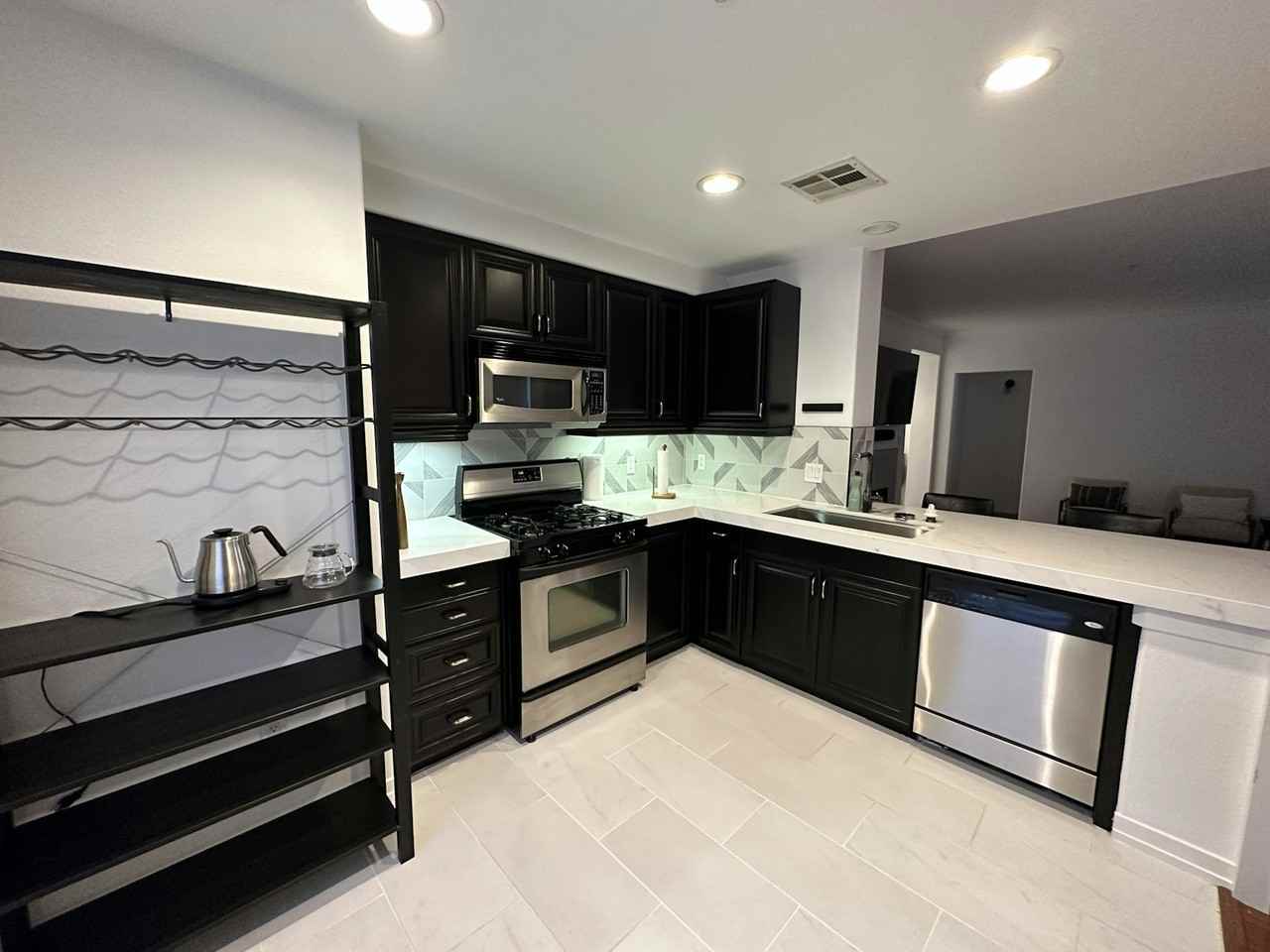 3321 Watermarke Place - Photo 2 of 27