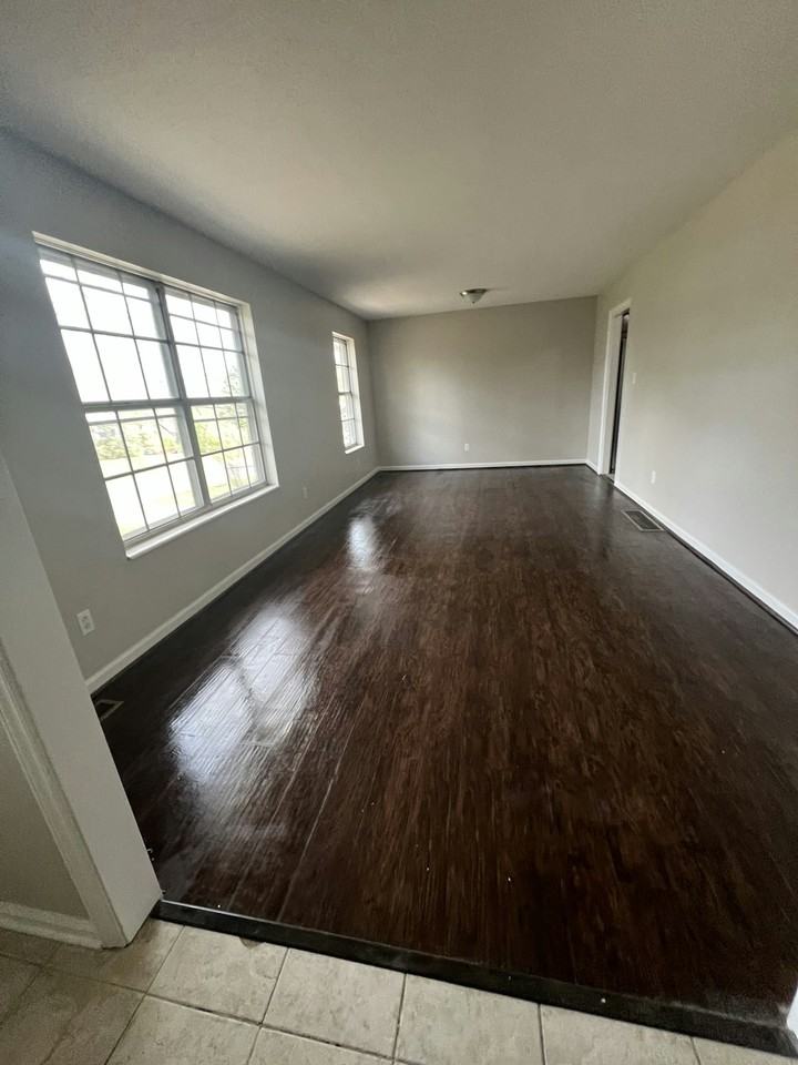 702 Hilltop Road - Photo 2 of 6