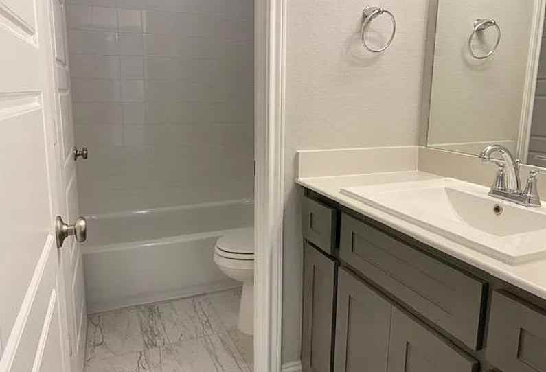 6330 Oakbend Circle - Photo 2 of 11