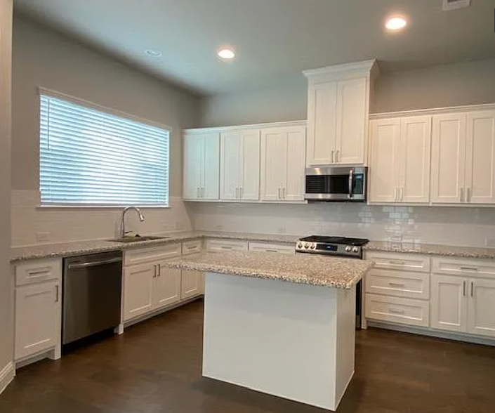 6330 Oakbend Circle - Photo 6 of 11