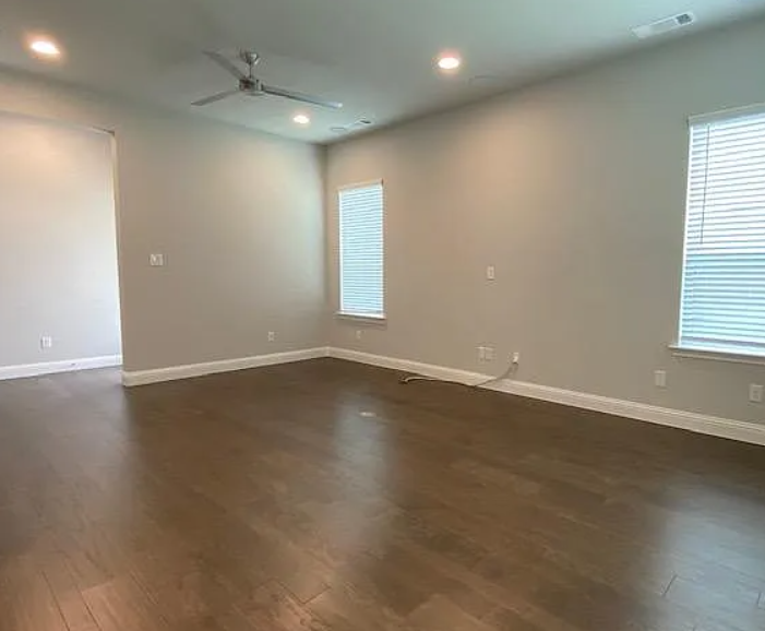 6330 Oakbend Circle - Photo 7 of 11