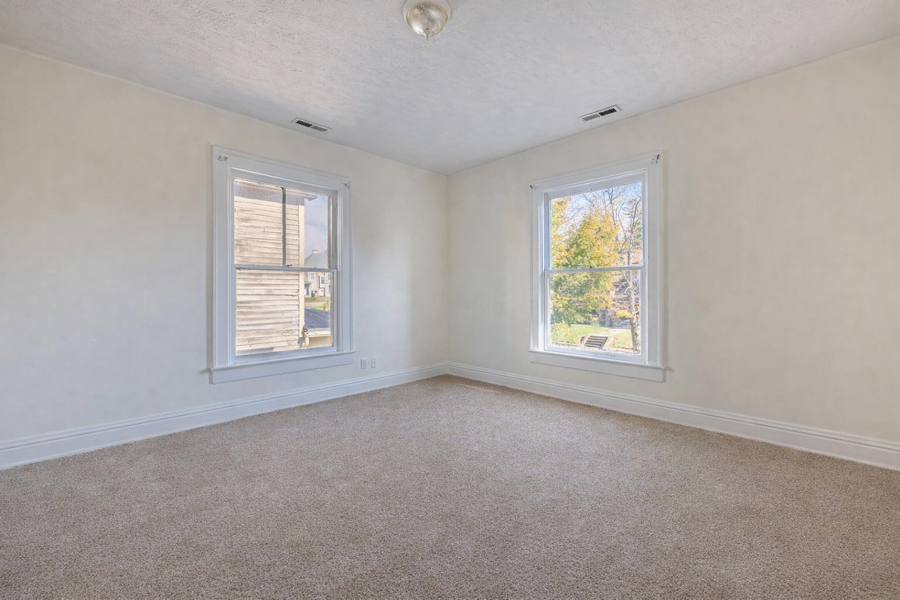 911 N Fountain Ave, Unit 2 - Photo 6 of 12