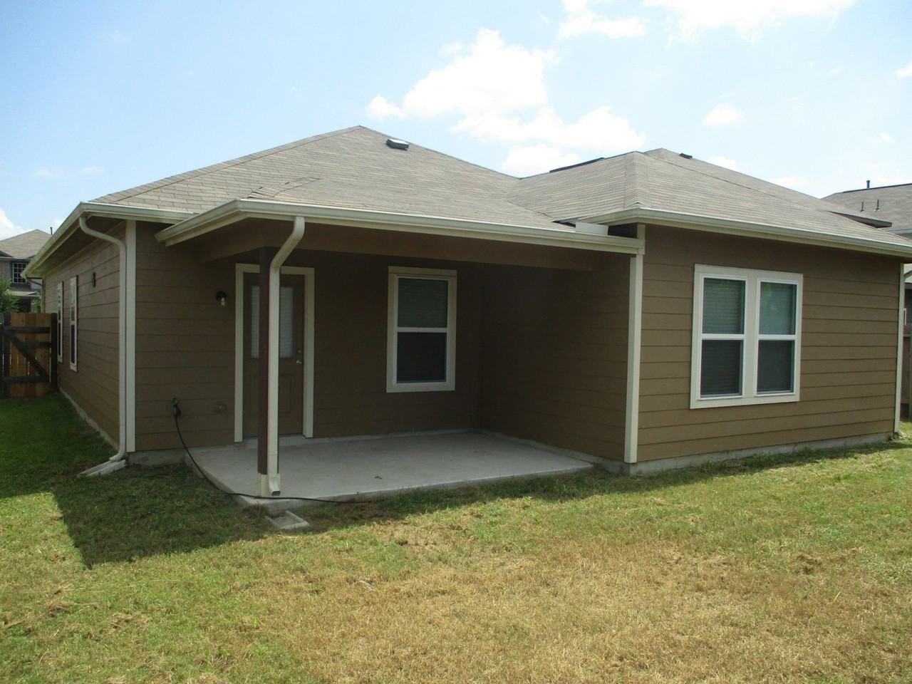 6015 Burnet Bend Avenue - Photo 3 of 17
