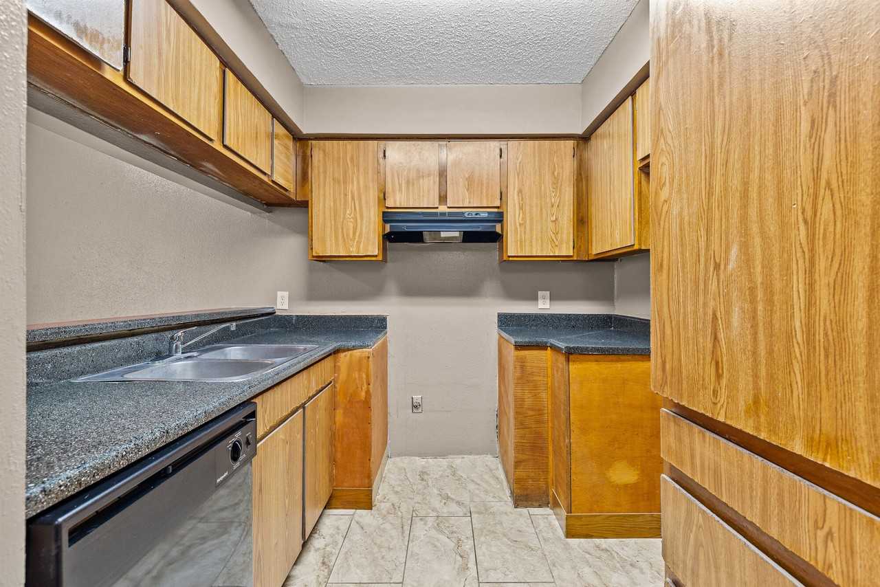 Towne East Village Apartment Homes - Photo 7 of 41