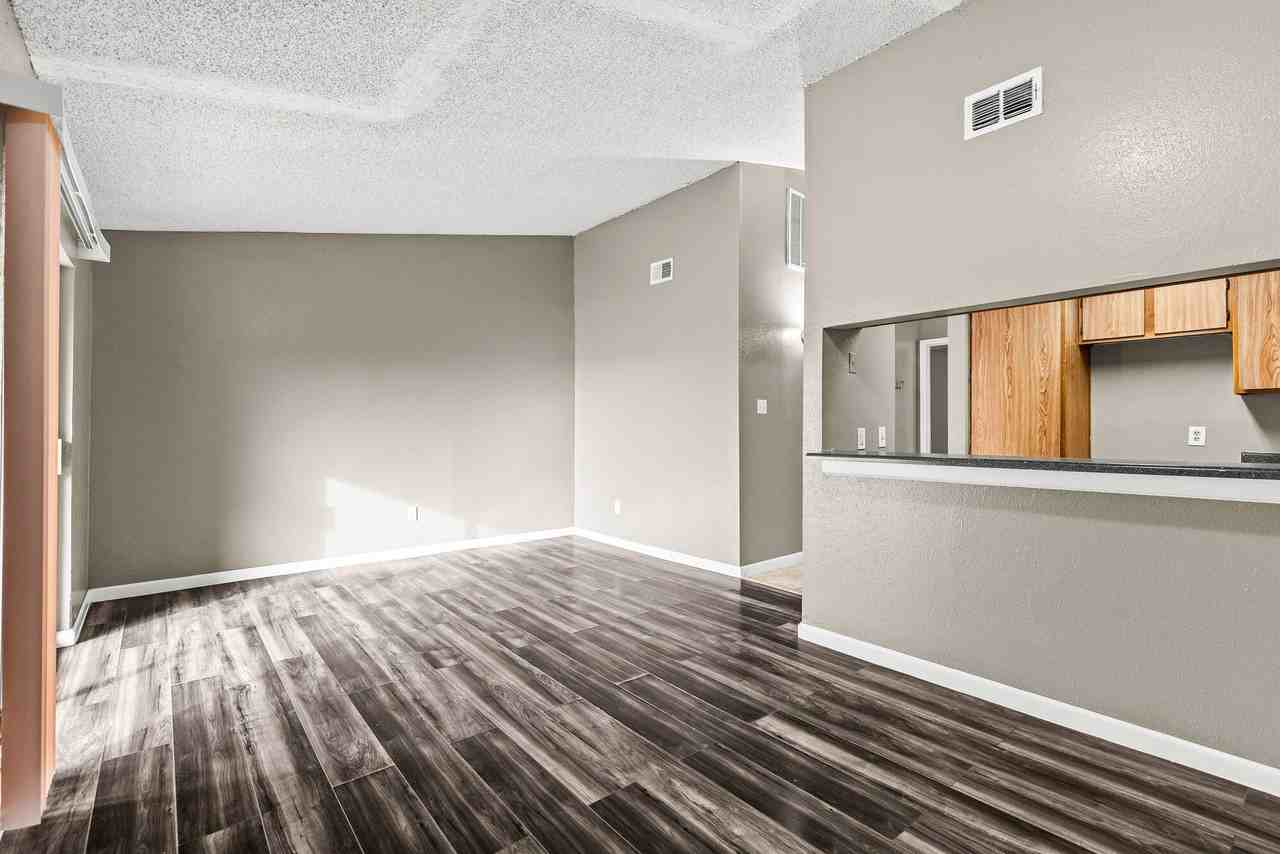 Towne East Village Apartment Homes - Photo 4 of 41