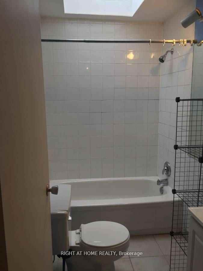 210 McCaul Street - Photo 7 of 16