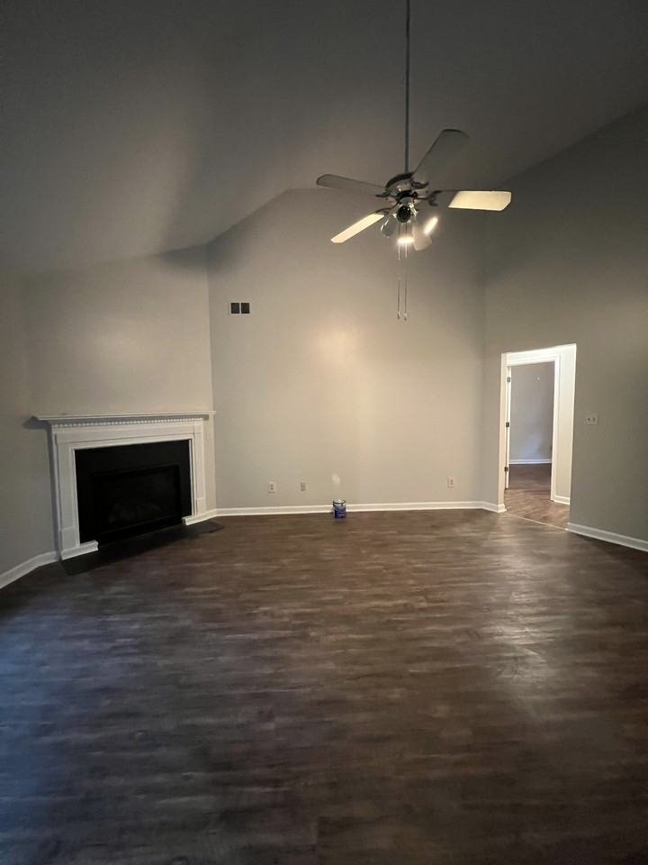 1080 Sharon Pl #1 - Photo 5 of 20