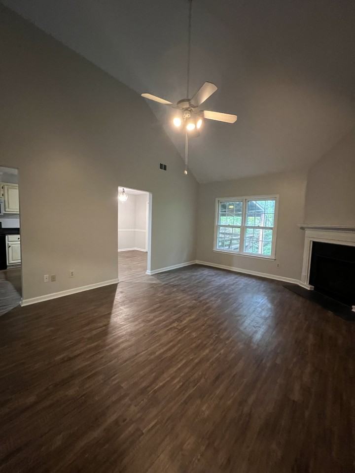 1080 Sharon Pl #1 - Photo 6 of 20