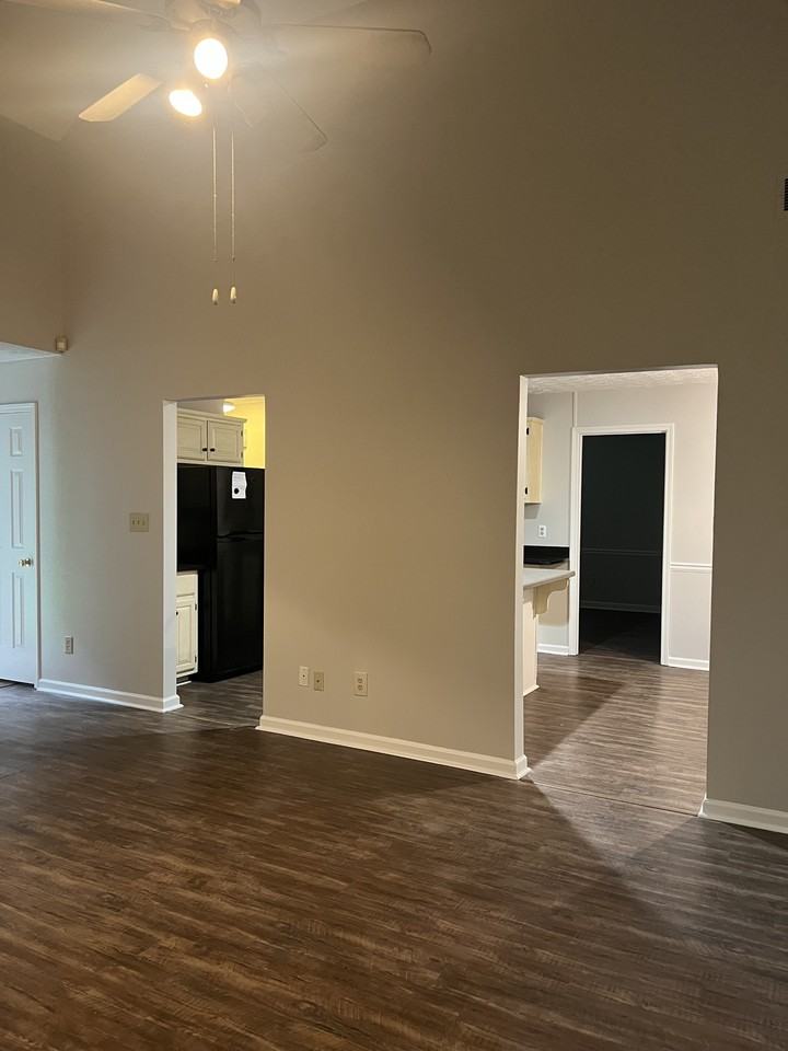 1080 Sharon Pl #1 - Photo 7 of 20