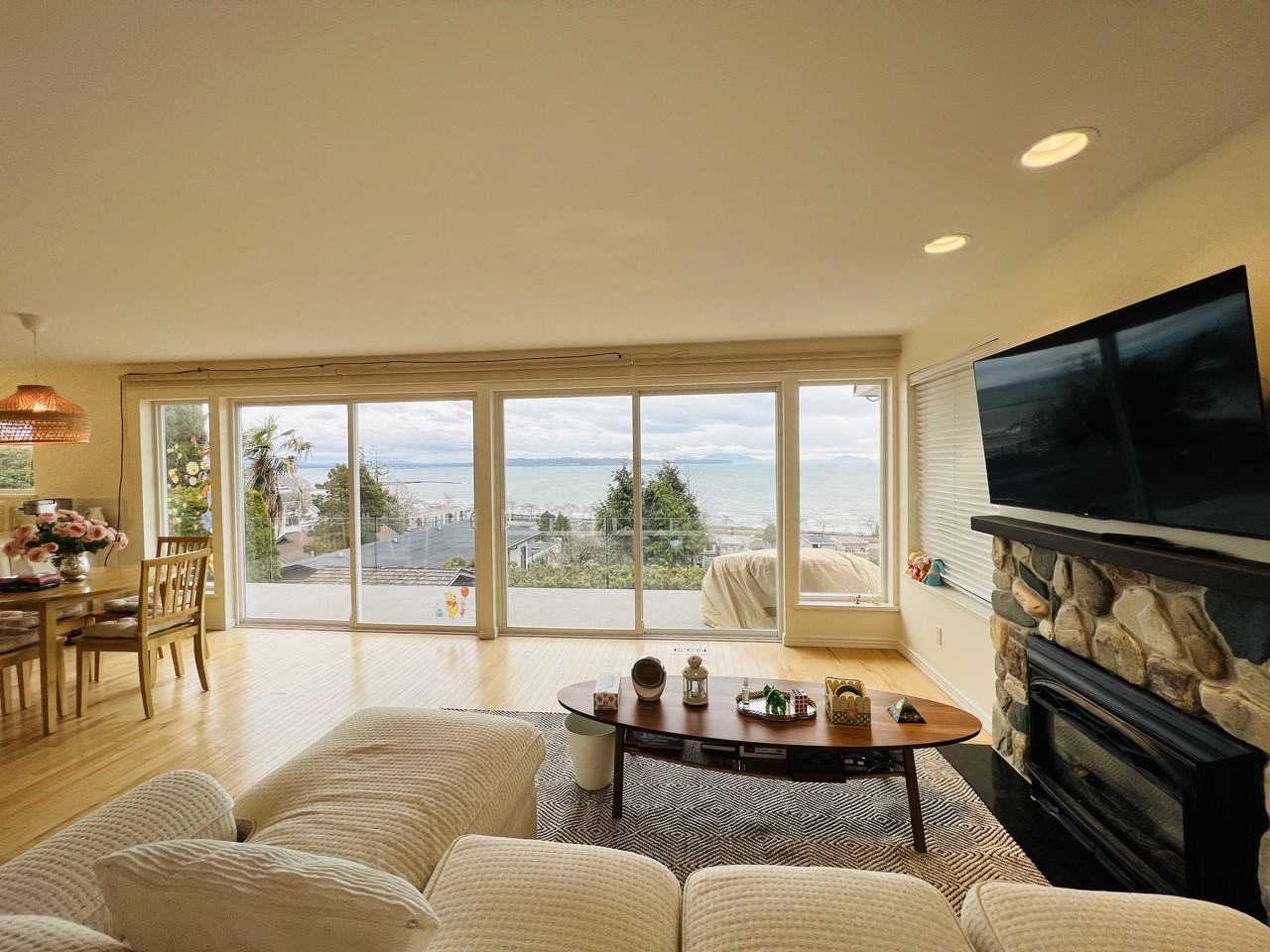 14748 Upper Roper Avenue - Photo 2 of 15