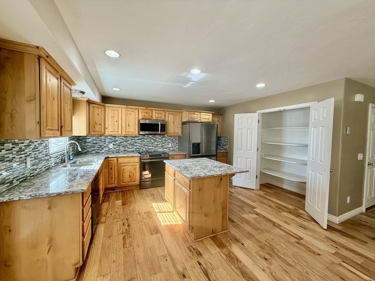 1801 W 5050 S - EV - Photo 6 of 50