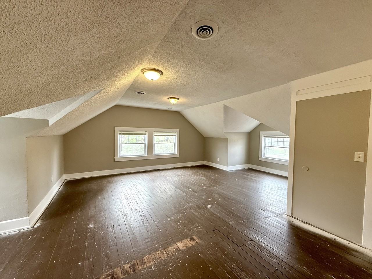 3830 Warwick Boulevard #3 - Photo 7 of 11