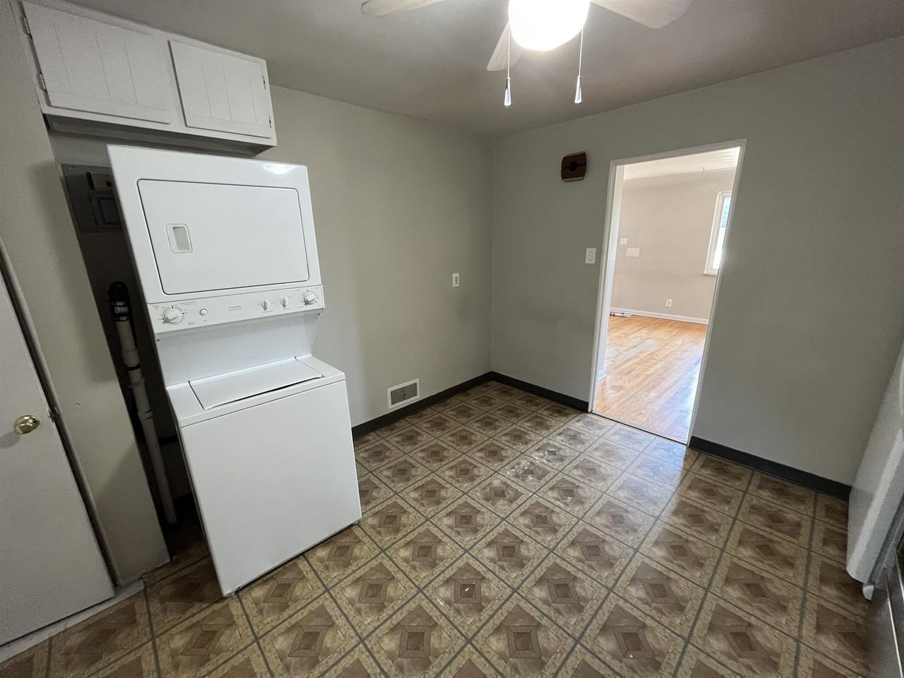 107 HOOKER ST - TRG - Photo 4 of 10