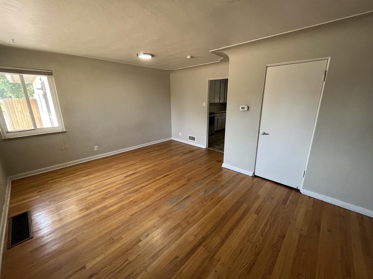 107 HOOKER ST - TRG - Photo 7 of 10