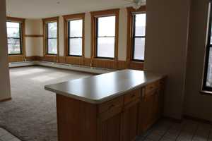 featured image of 916 E 3rd St