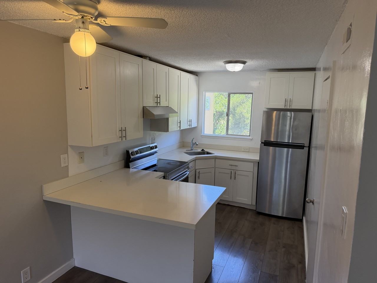 1356 Lincoln Avenue - Photo 3 of 18