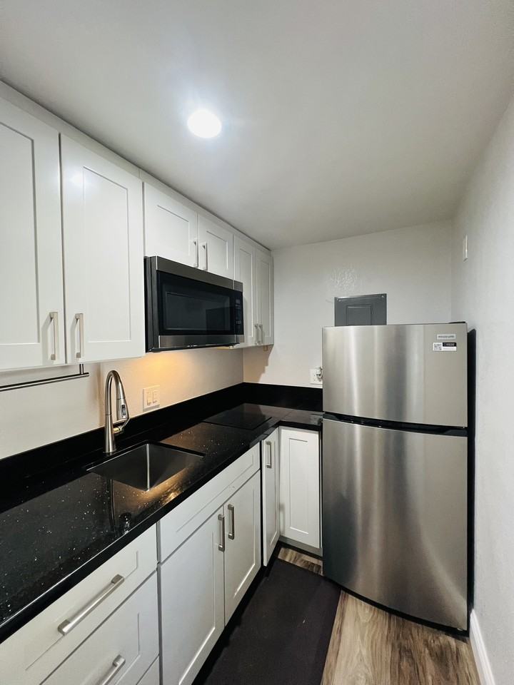 3069 Fresno Avenue - Photo 6 of 21