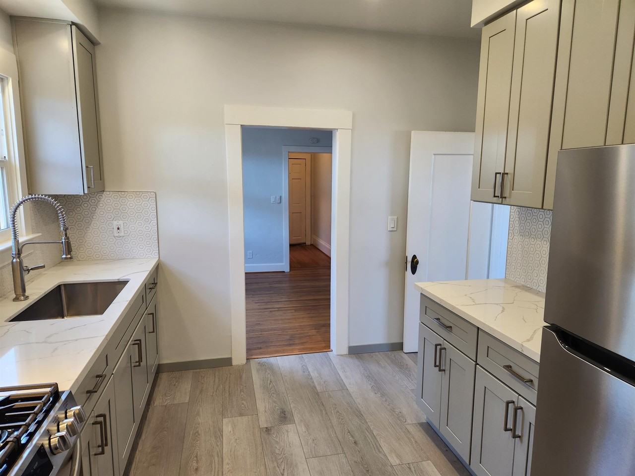 598 32nd Street #2 - Photo 5 of 14