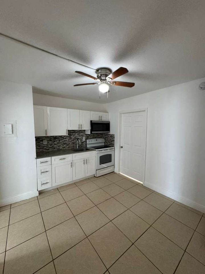 THE MONTERREY APARTMENTS LLC - Photo 2 of 5