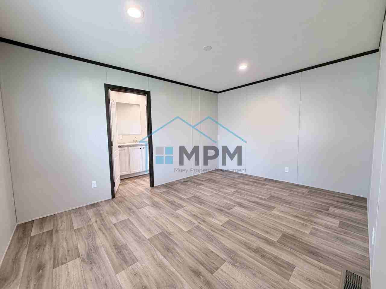 136 Hillside Cir #1 - Photo 3 of 11