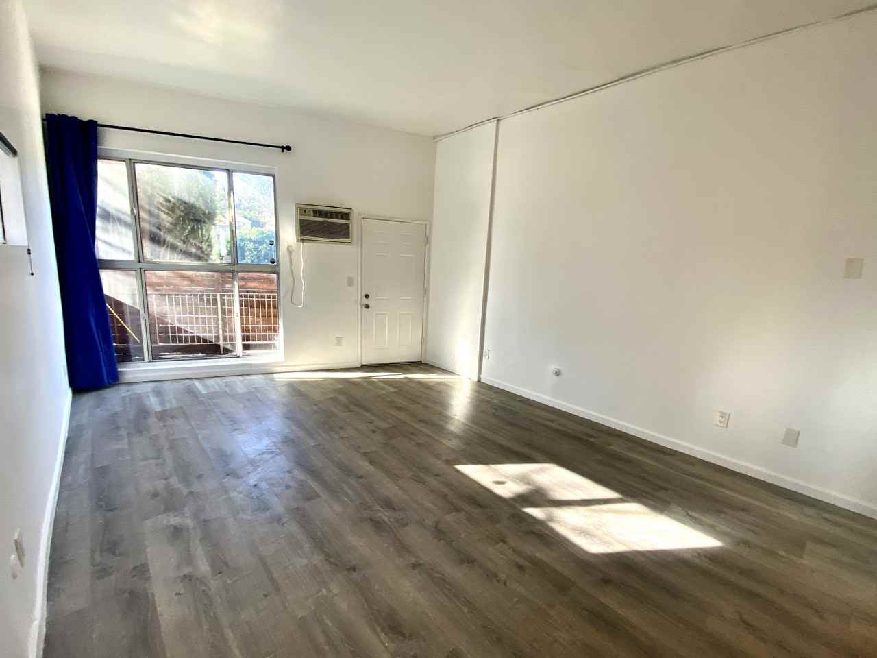 2147 Baxter Street - Photo 4 of 17