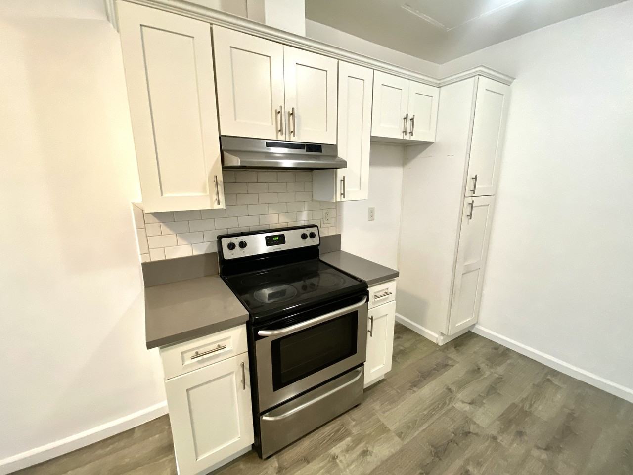 2147 Baxter Street - Photo 6 of 17