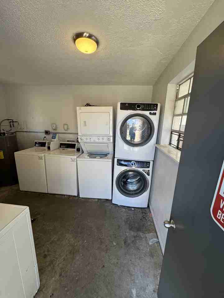 2417 Houma Boulevard - Photo 6 of 27