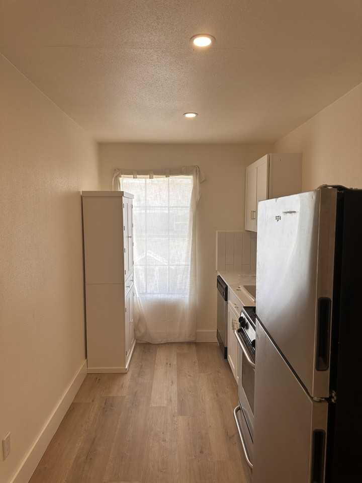 408/410 Randall Street - Photo 2 of 13