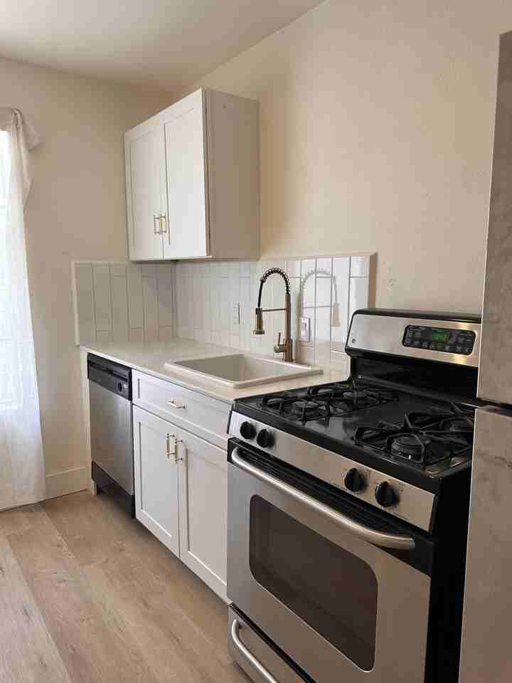 408/410 Randall Street - Photo 5 of 13