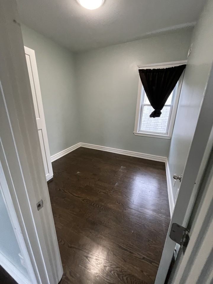 5020 North McVicker Avenue - Photo 4 of 21