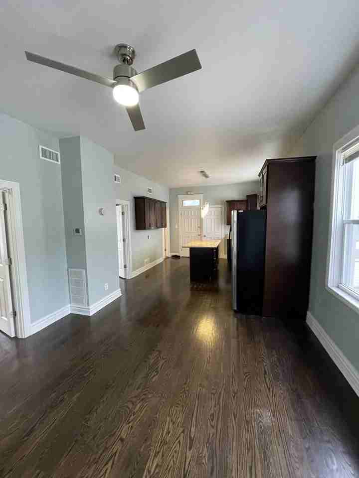 5020 North McVicker Avenue - Photo 5 of 21