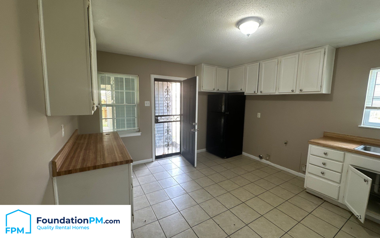 3766 Windy Ave #1 - Photo 3 of 15