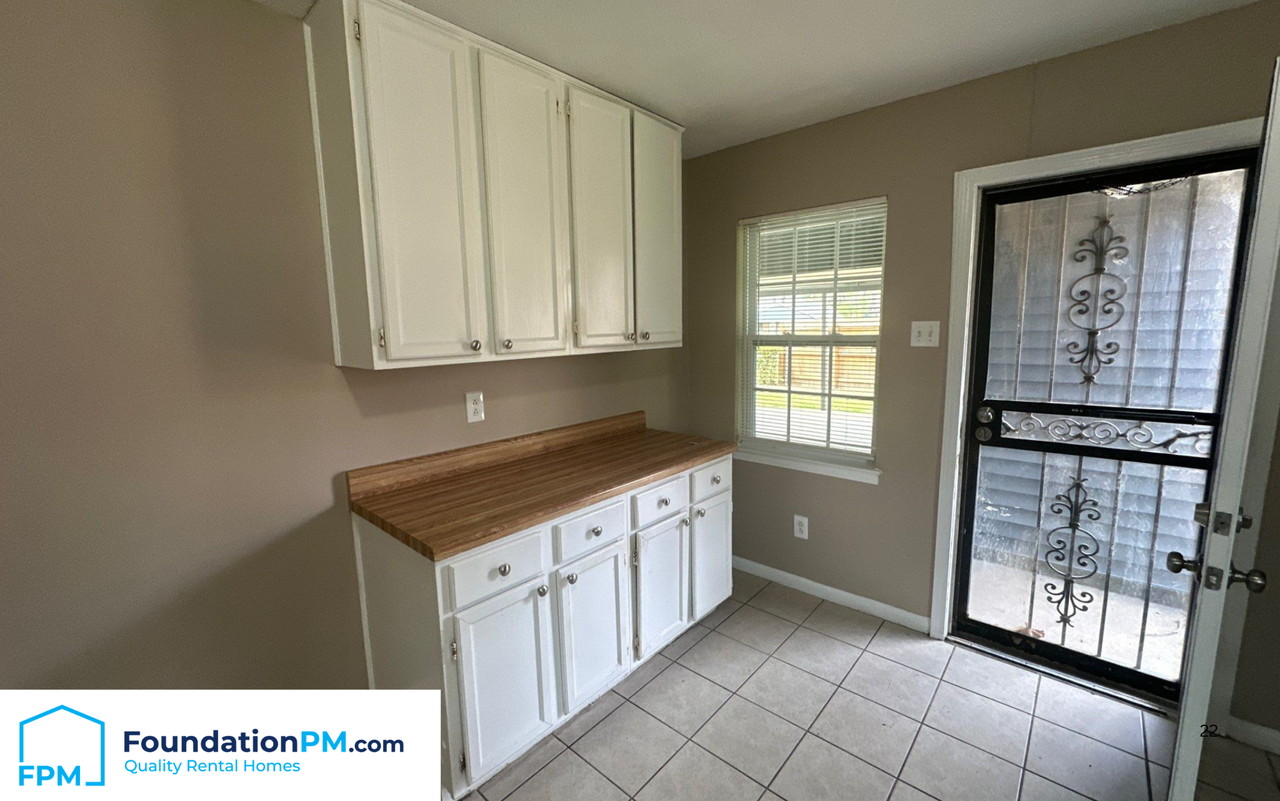 3766 Windy Ave #1 - Photo 4 of 15