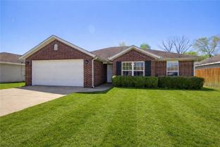 6301 Sw Meadow Well Ave - Photo 1 of 1