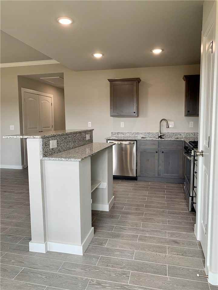 451 Red Robin St - Photo 7 of 20