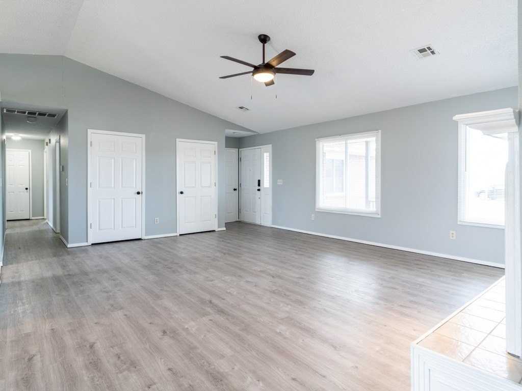 2714 E Central Ave - Photo 3 of 28