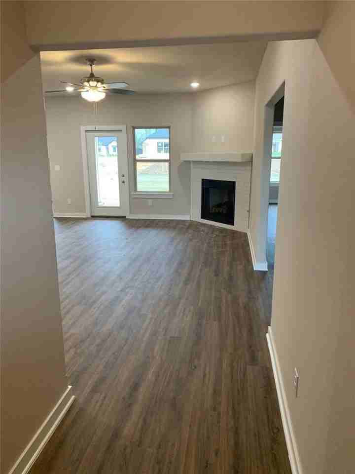 403 N Otoe St - Photo 2 of 14