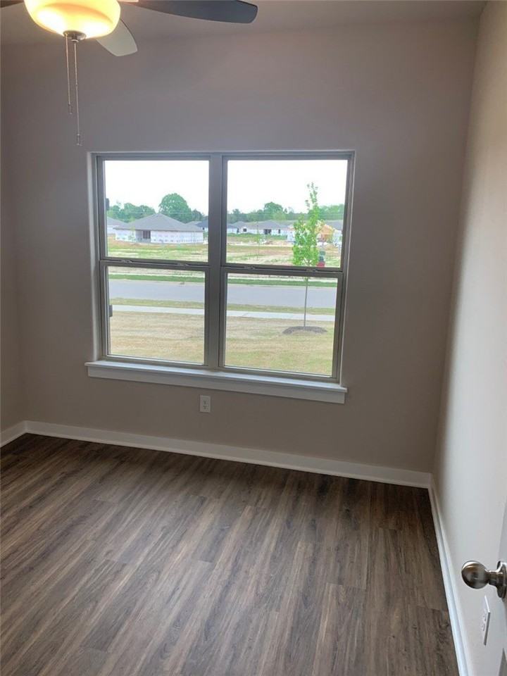 403 N Otoe St - Photo 6 of 14