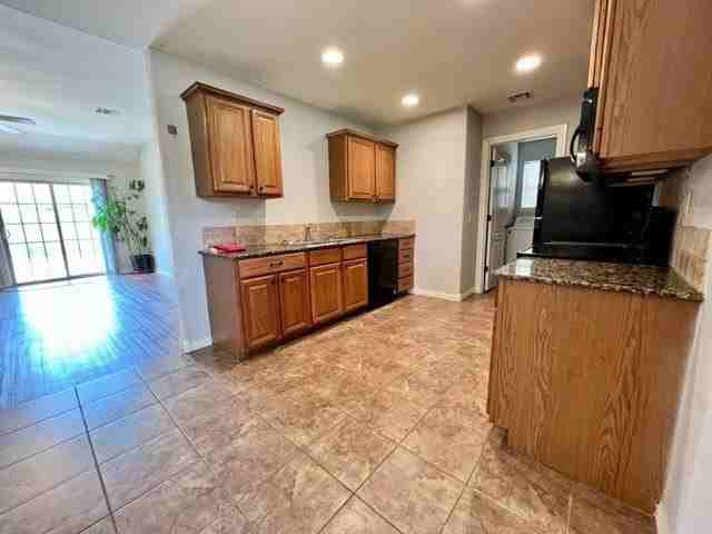 4041 W Spring House Dr - Photo 5 of 14