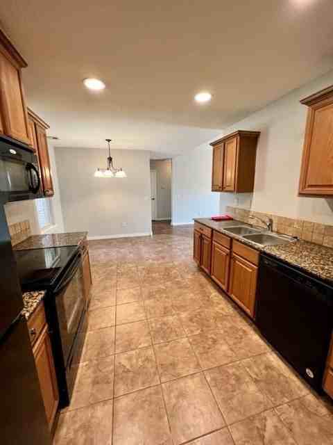 4041 W Spring House Dr - Photo 7 of 14