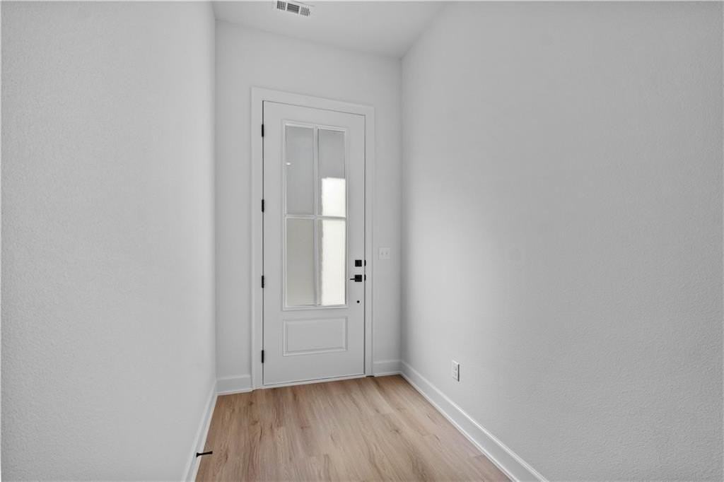 1810 Peacock Rd - Photo 3 of 27