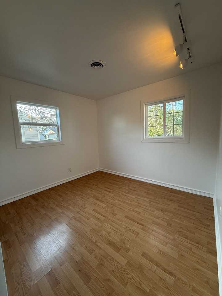 2600 Bingham Ave #1 - Photo 6 of 11