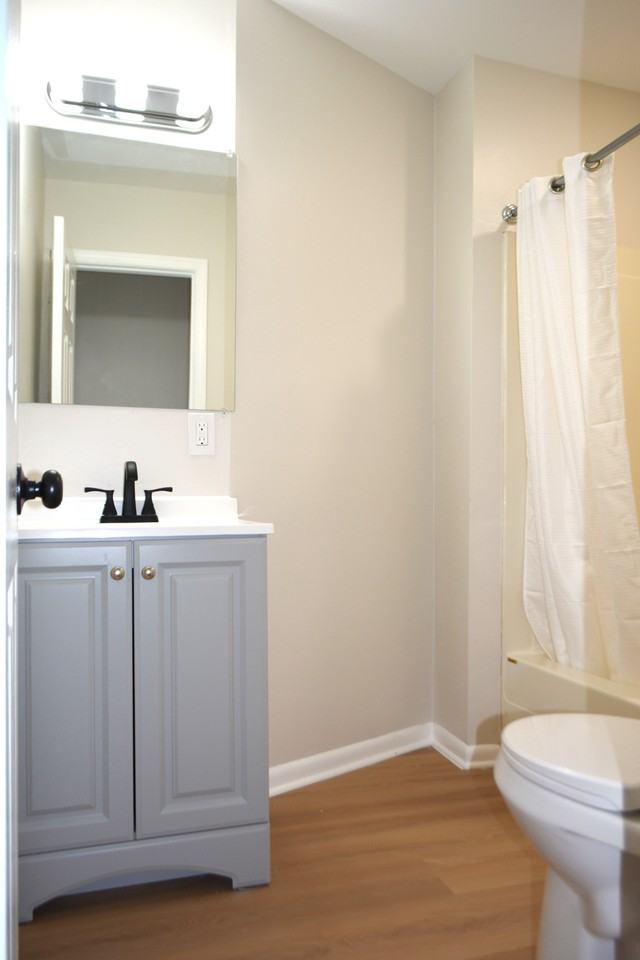 712 Lennox St #2 - Photo 6 of 11